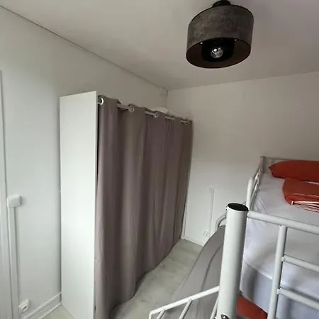 3 Pieces Moderne 2 A 6 Personnes La Bourboule