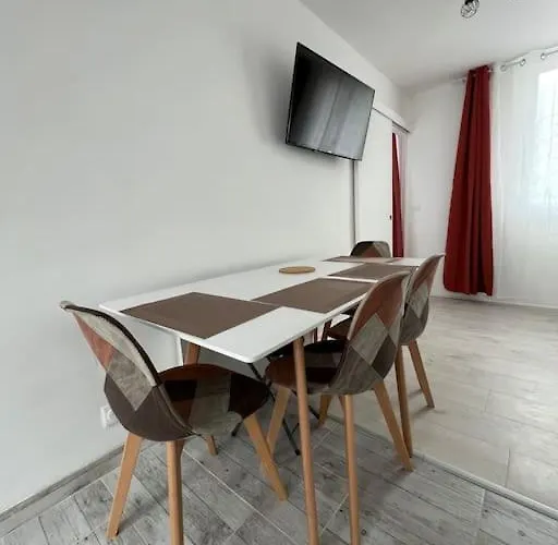 3 Pièces Moderne 2 à 6 Personnes Appartement
