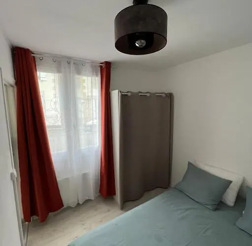 3 Pièces Moderne 2 à 6 Personnes